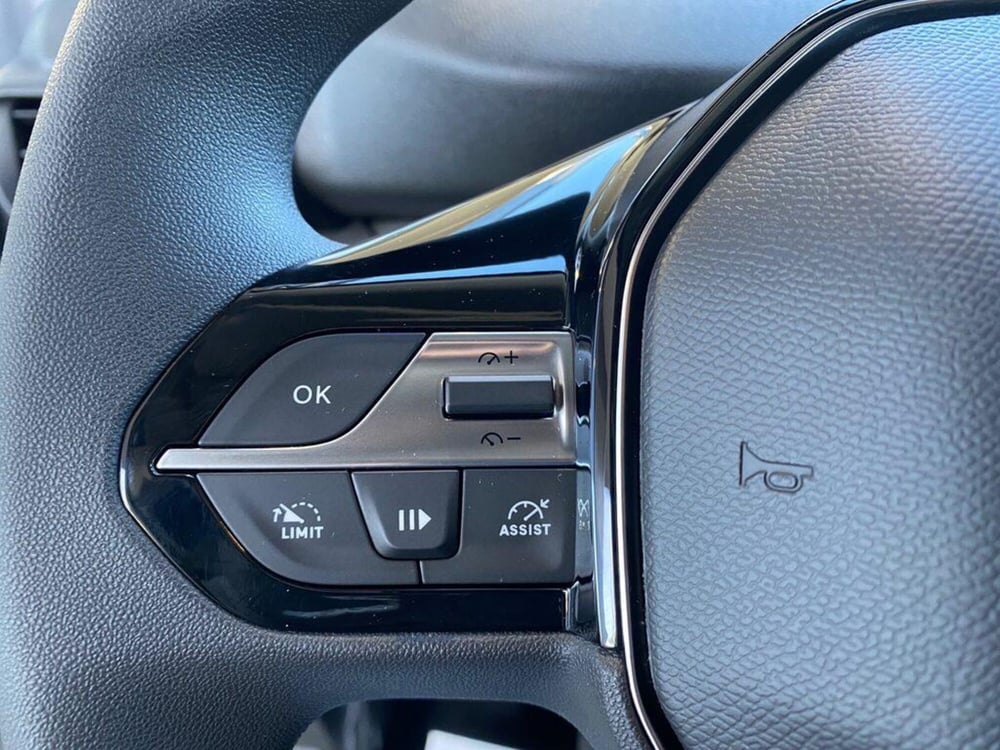 Peugeot Partner Furgone nuova a Torino (12)