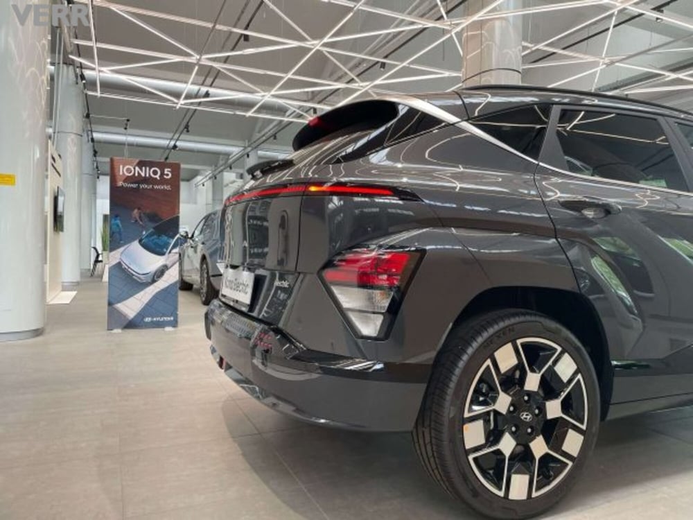 Hyundai Kona nuova a Milano (10)