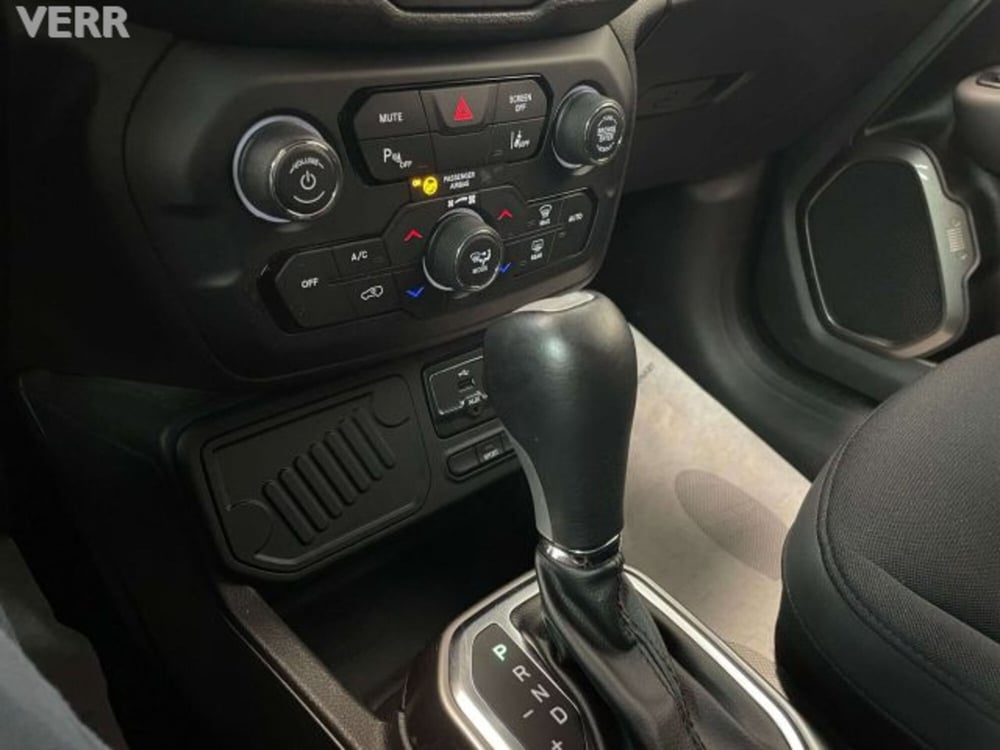Jeep Renegade usata a Milano (13)