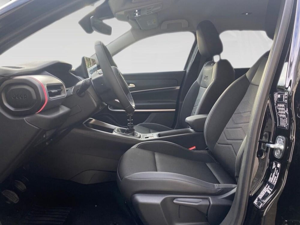 Jeep Avenger nuova a Torino (7)