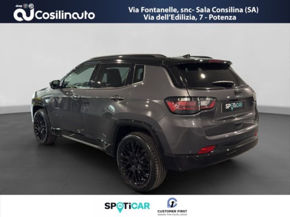 Jeep Compass nuova a Salerno (3)
