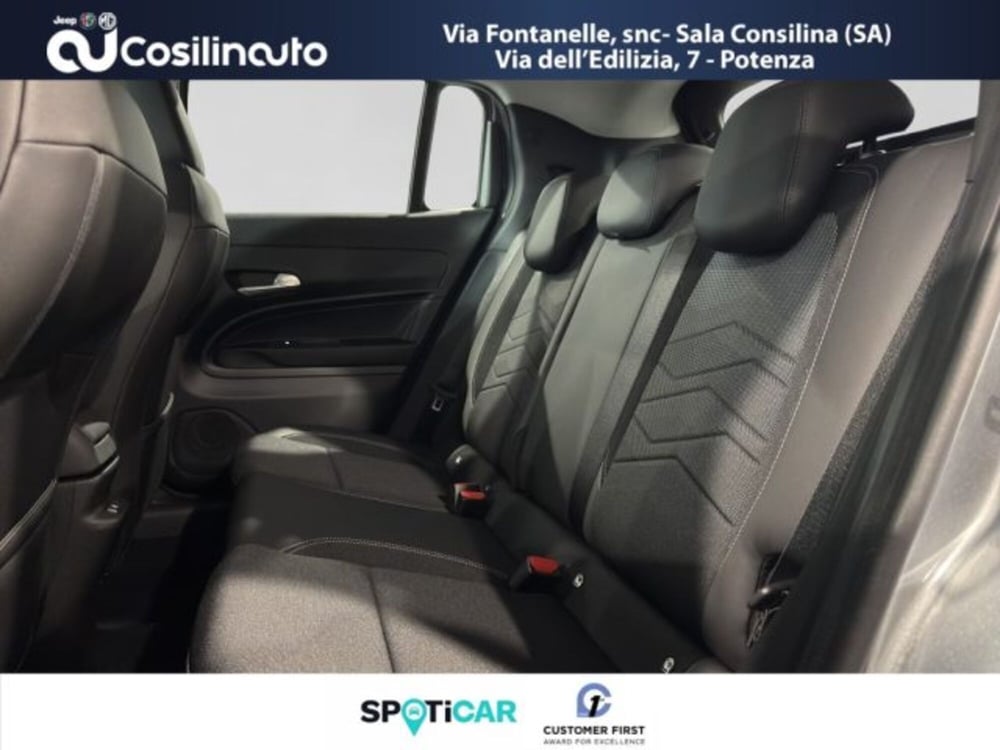 Jeep Avenger nuova a Salerno (10)