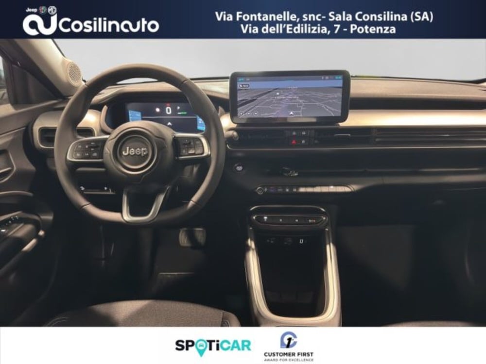 Jeep Avenger nuova a Salerno (11)