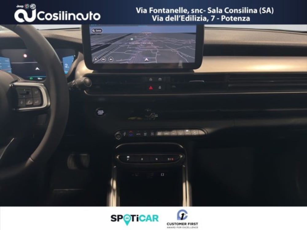 Jeep Avenger nuova a Salerno (13)