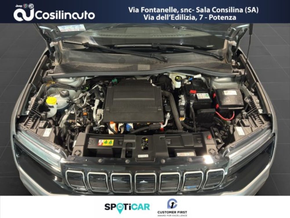 Jeep Avenger nuova a Salerno (17)