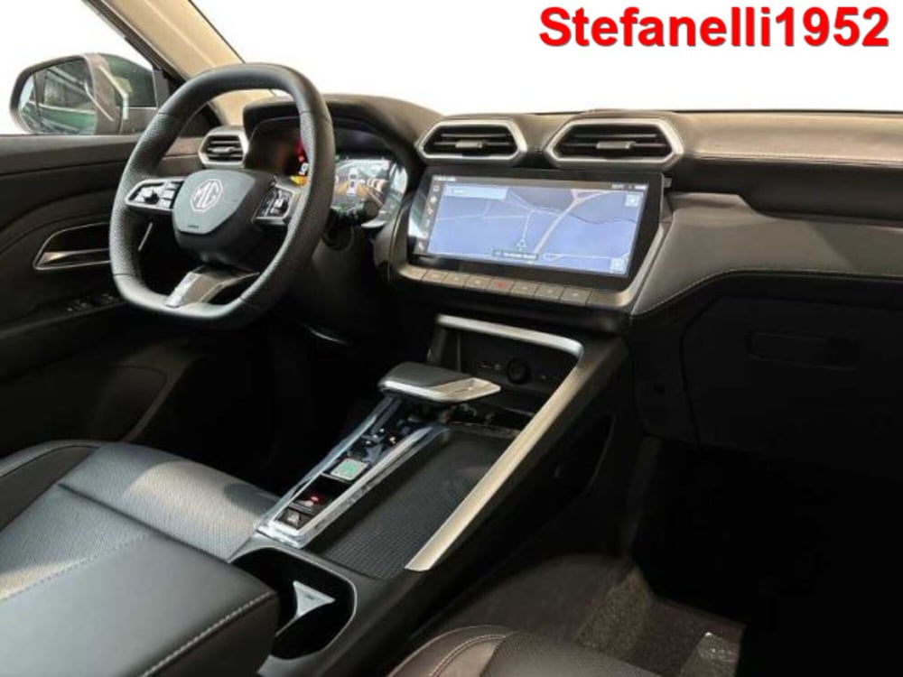 Mg ZS EV nuova a Bologna (15)