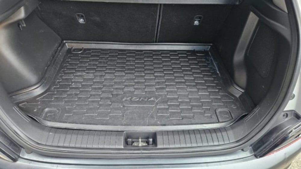 Hyundai Kona usata a Lucca (11)