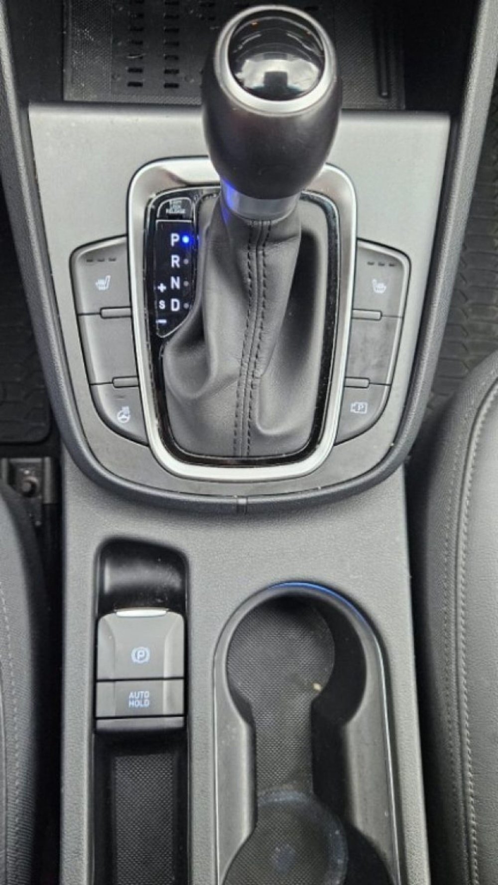 Hyundai Kona usata a Lucca (12)