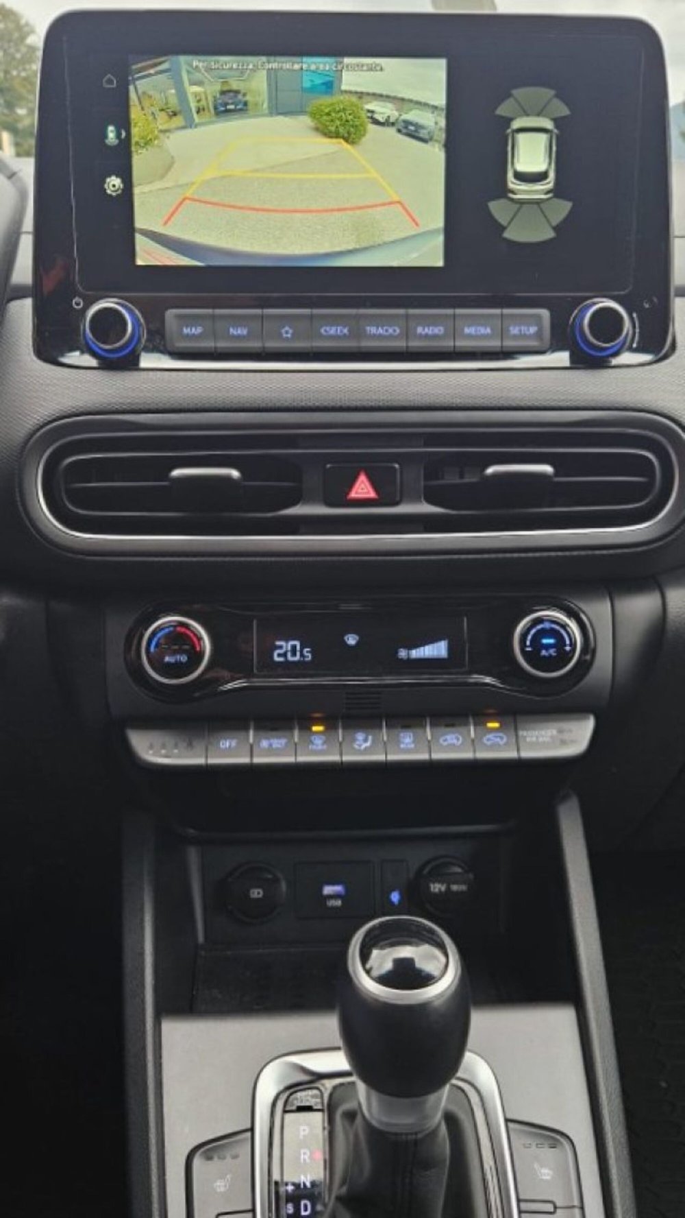 Hyundai Kona usata a Lucca (13)