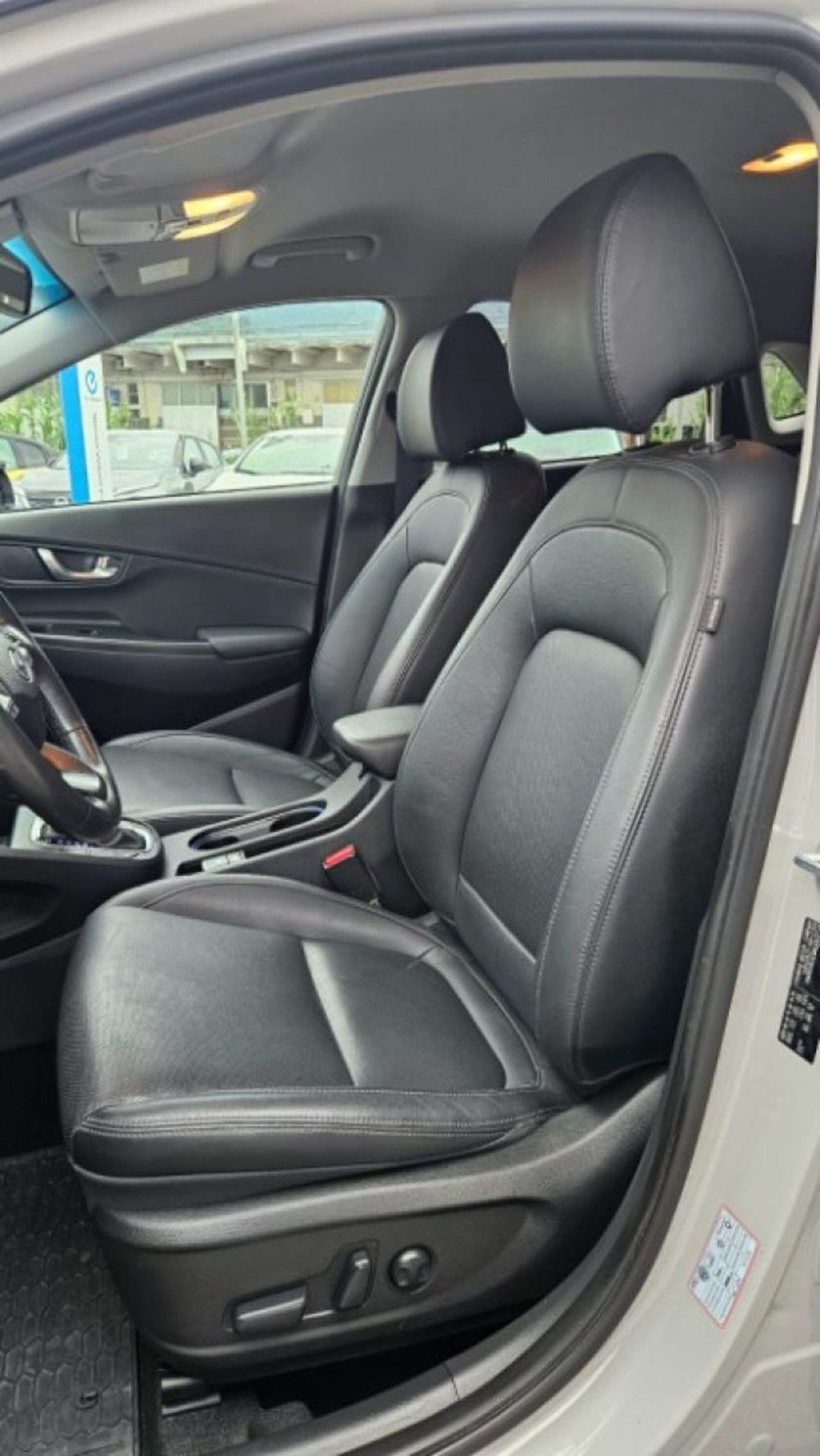 Hyundai Kona usata a Lucca (16)