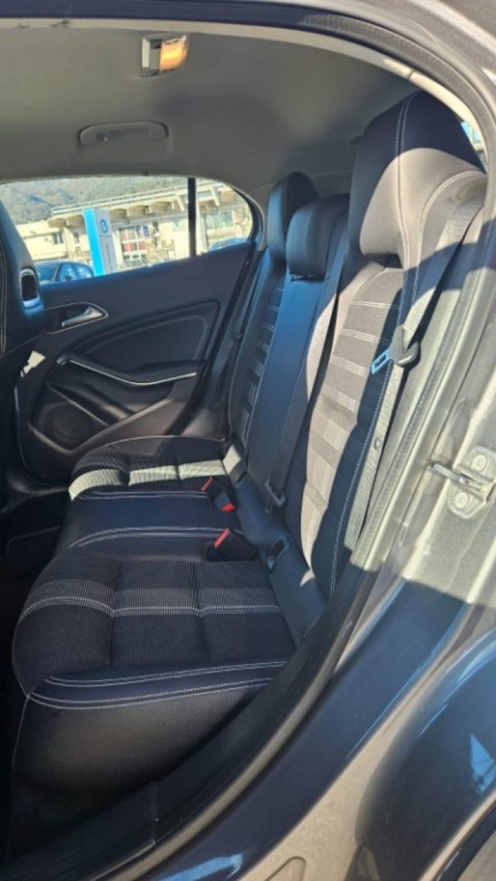 Mercedes-Benz GLA SUV usata a Lucca (10)