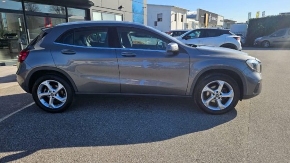 Mercedes-Benz GLA SUV usata a Lucca (3)