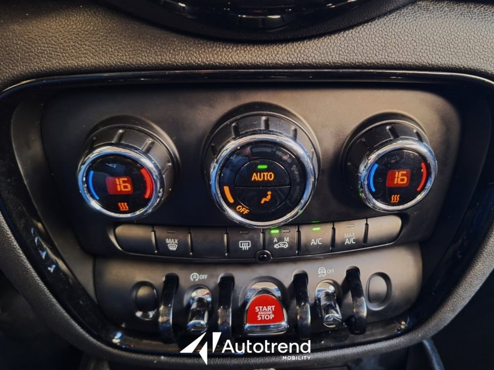 MINI Mini Clubman usata a Bari (12)