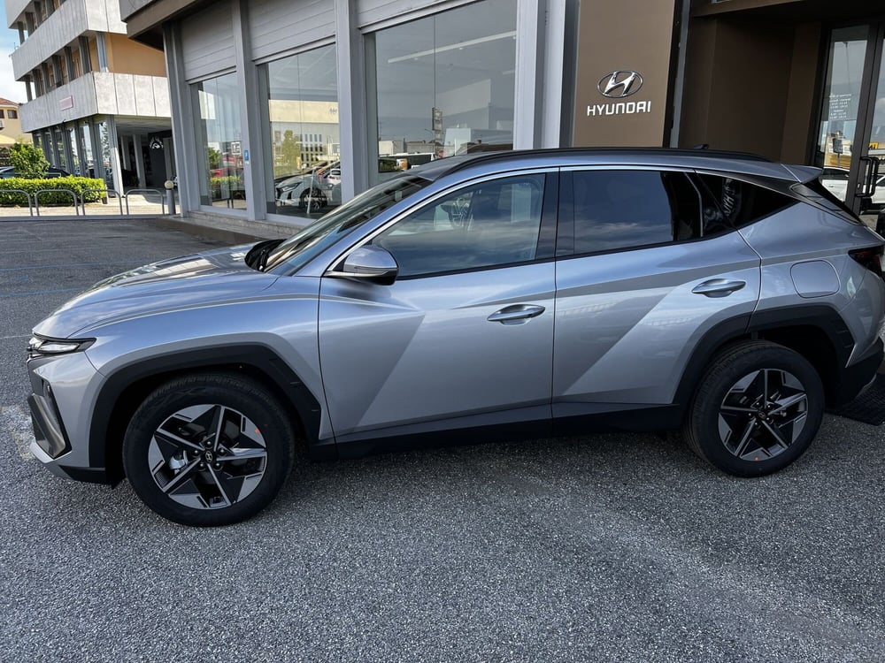 Hyundai Tucson nuova a Vercelli (2)