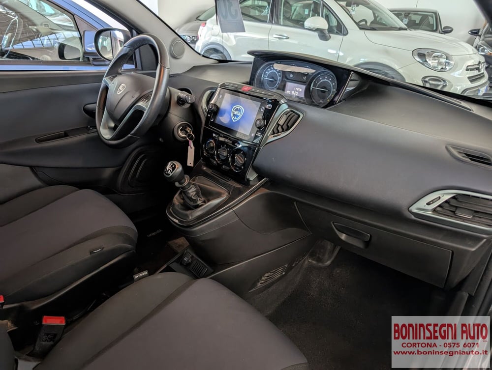 Lancia Ypsilon usata a Arezzo (10)
