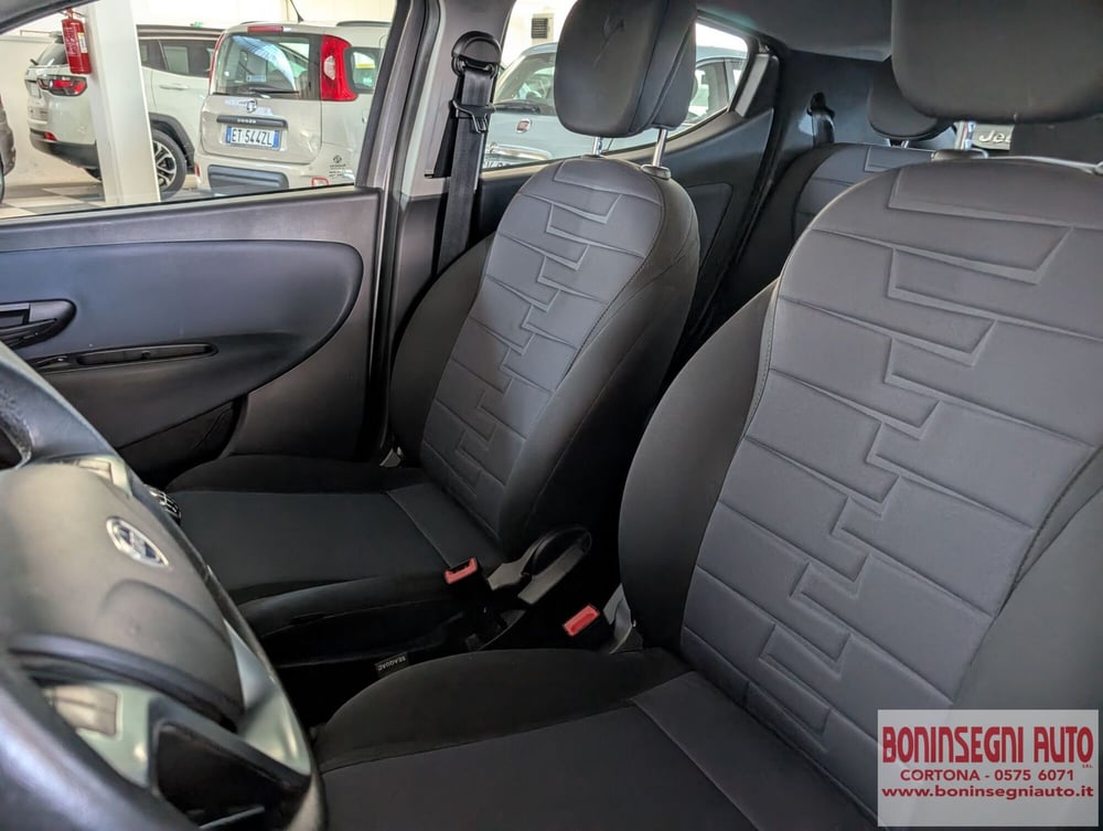 Lancia Ypsilon usata a Arezzo (8)