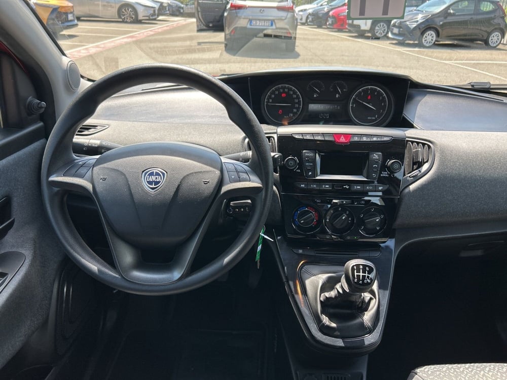 Lancia Ypsilon usata a Piacenza (12)