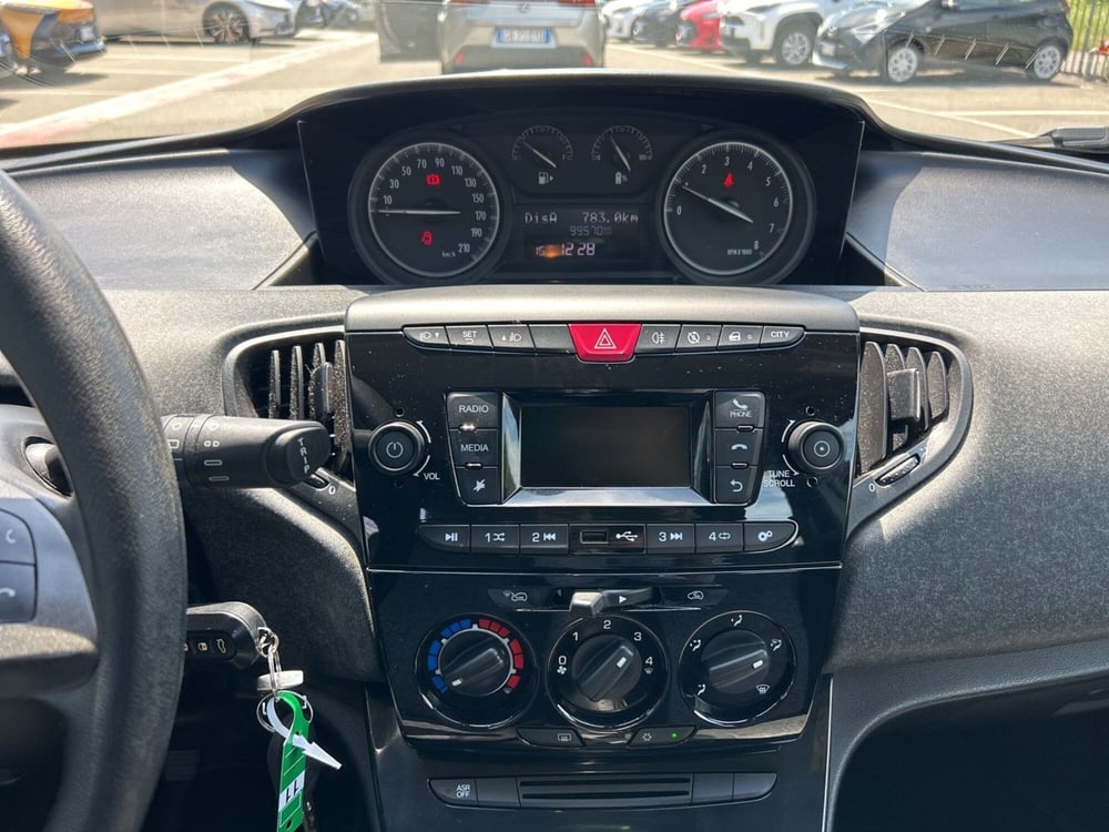 Lancia Ypsilon usata a Piacenza (15)