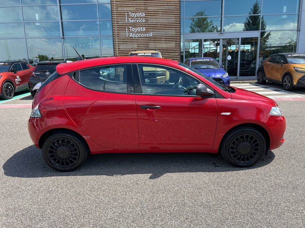 Lancia Ypsilon usata a Piacenza (7)