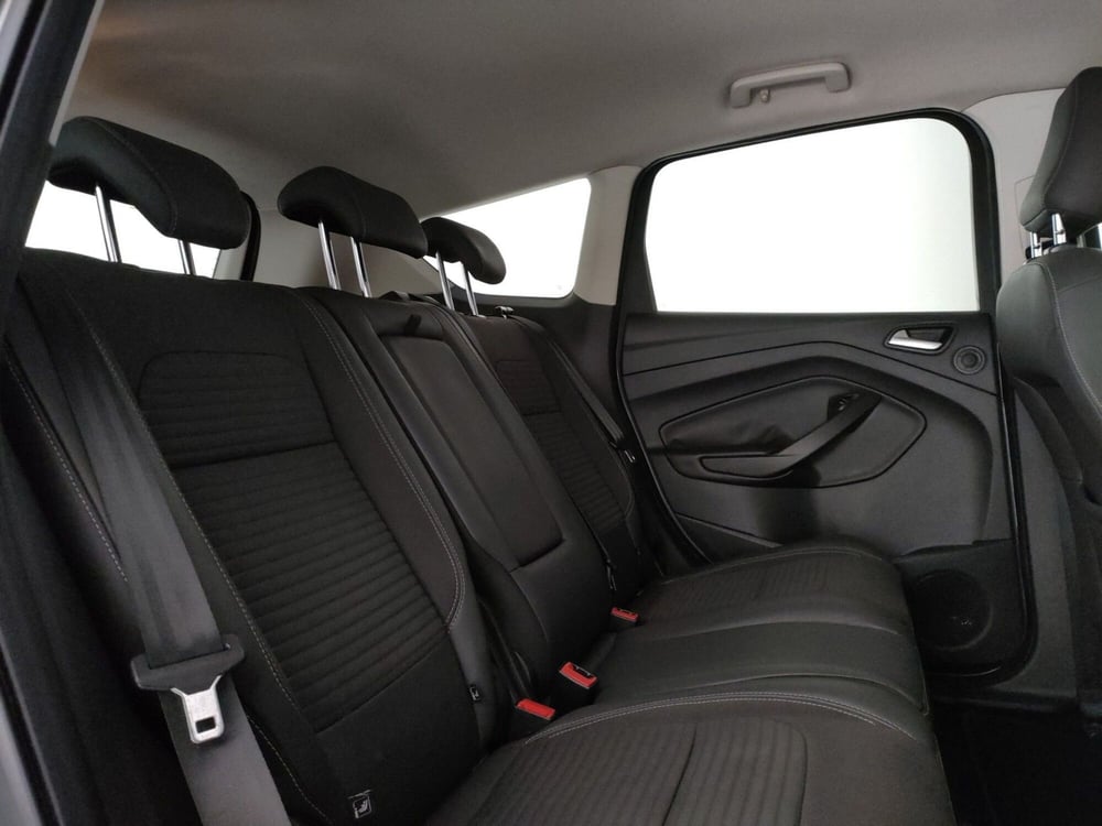 Ford Kuga usata a Roma (8)