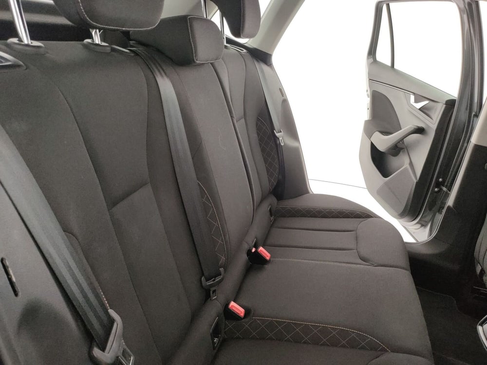 Skoda Kamiq usata a Caserta (12)