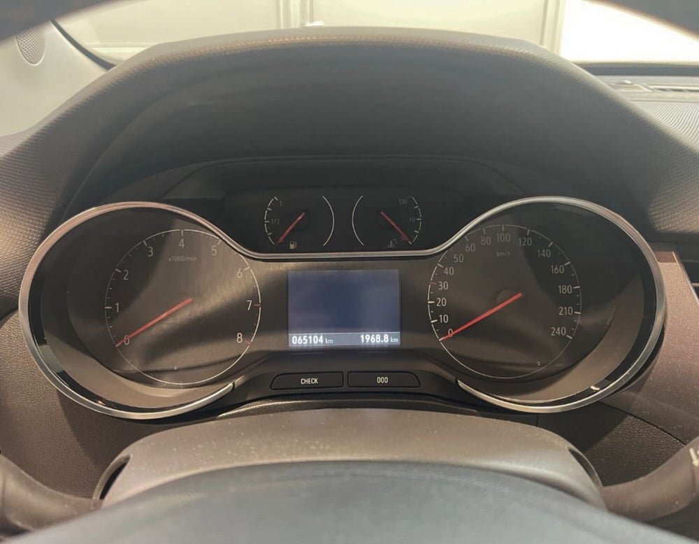 Opel Crossland X usata a Ferrara (13)