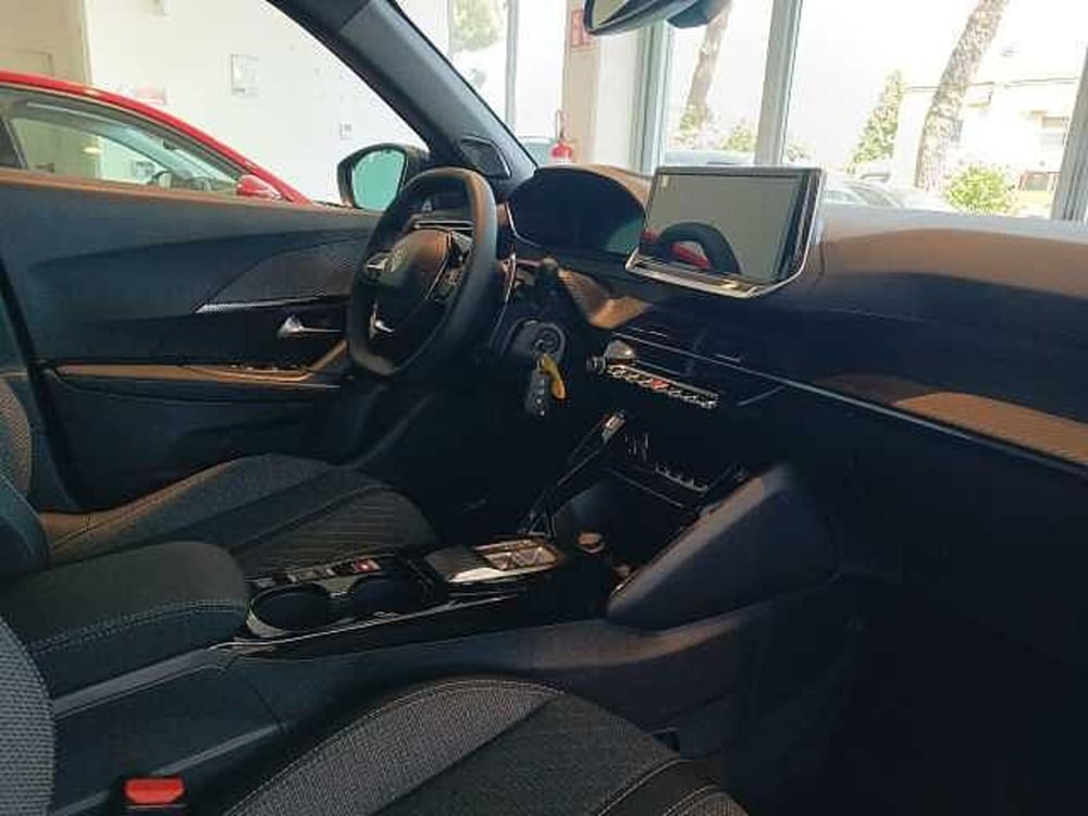 Peugeot 2008 nuova a Forlì-Cesena (10)