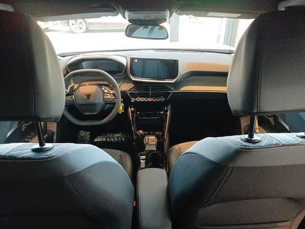 Peugeot 2008 nuova a Forlì-Cesena (10)