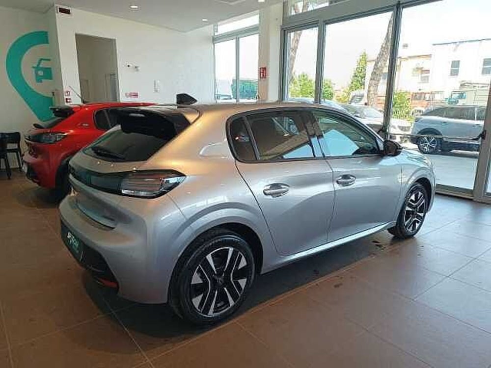 Peugeot 208 nuova a Forlì-Cesena (3)