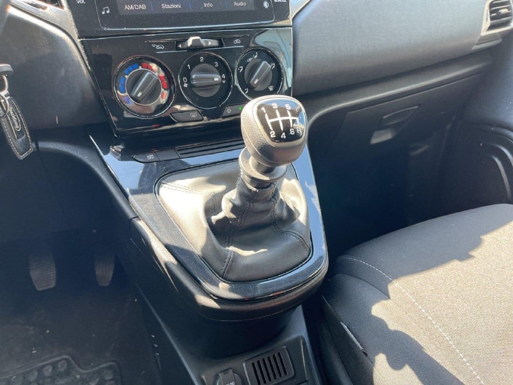 Lancia Ypsilon usata a Torino (12)