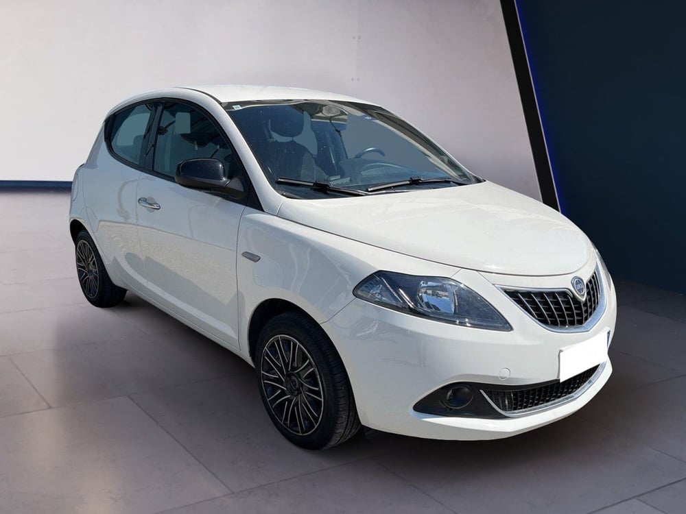 Lancia Ypsilon usata a Torino (3)
