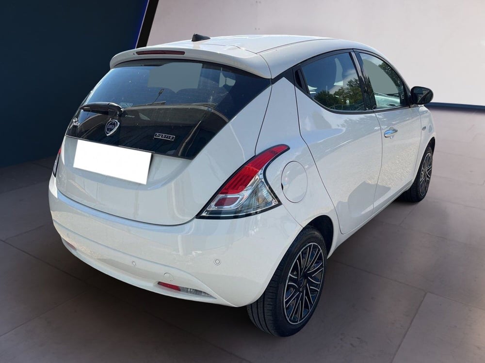 Lancia Ypsilon usata a Torino (4)