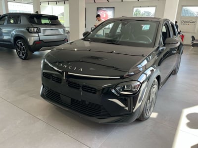 Lancia Ypsilon 1.2 mhev Edizione Limitata Cassina e-dct nuova a Milano