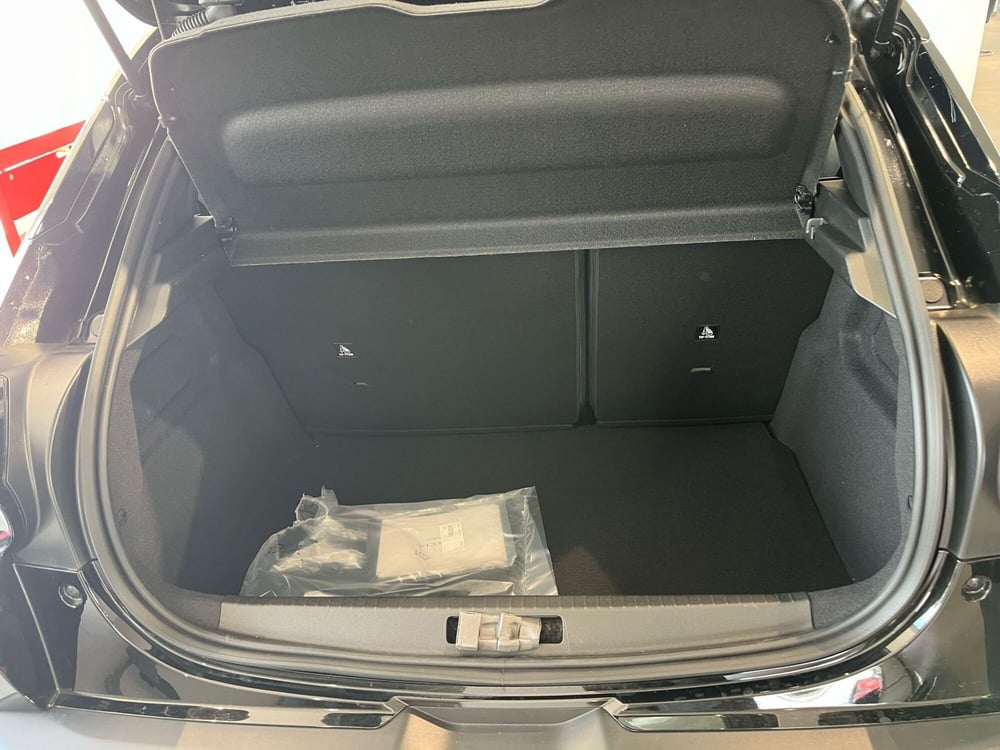 Lancia Ypsilon nuova a Milano (10)