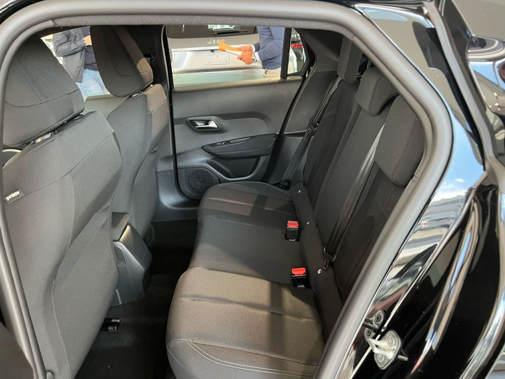 Lancia Ypsilon nuova a Milano (14)