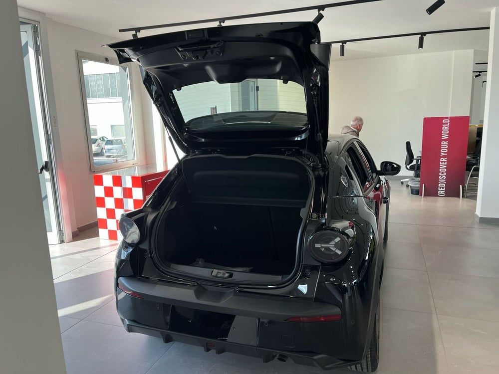 Lancia Ypsilon nuova a Milano (9)