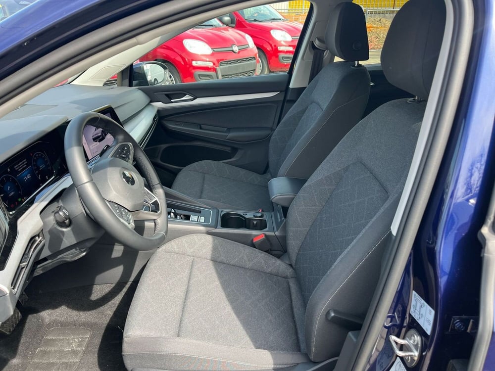 Volkswagen Golf nuova a Milano (11)