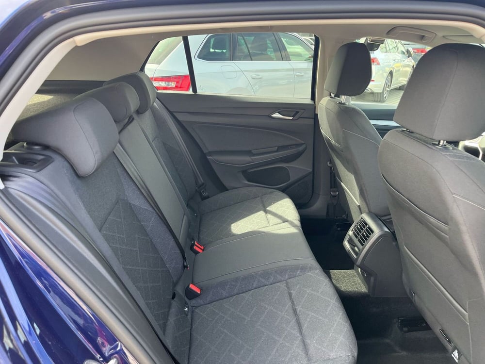 Volkswagen Golf nuova a Milano (15)
