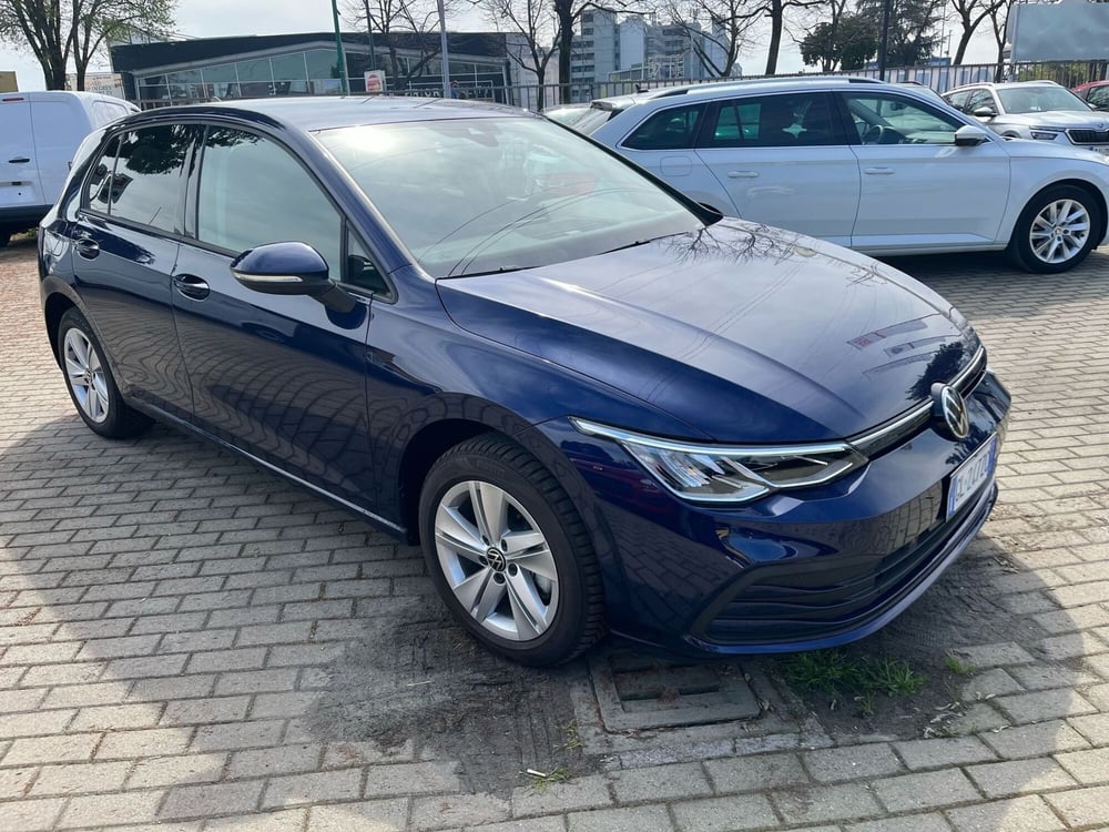 Volkswagen Golf nuova a Milano (3)