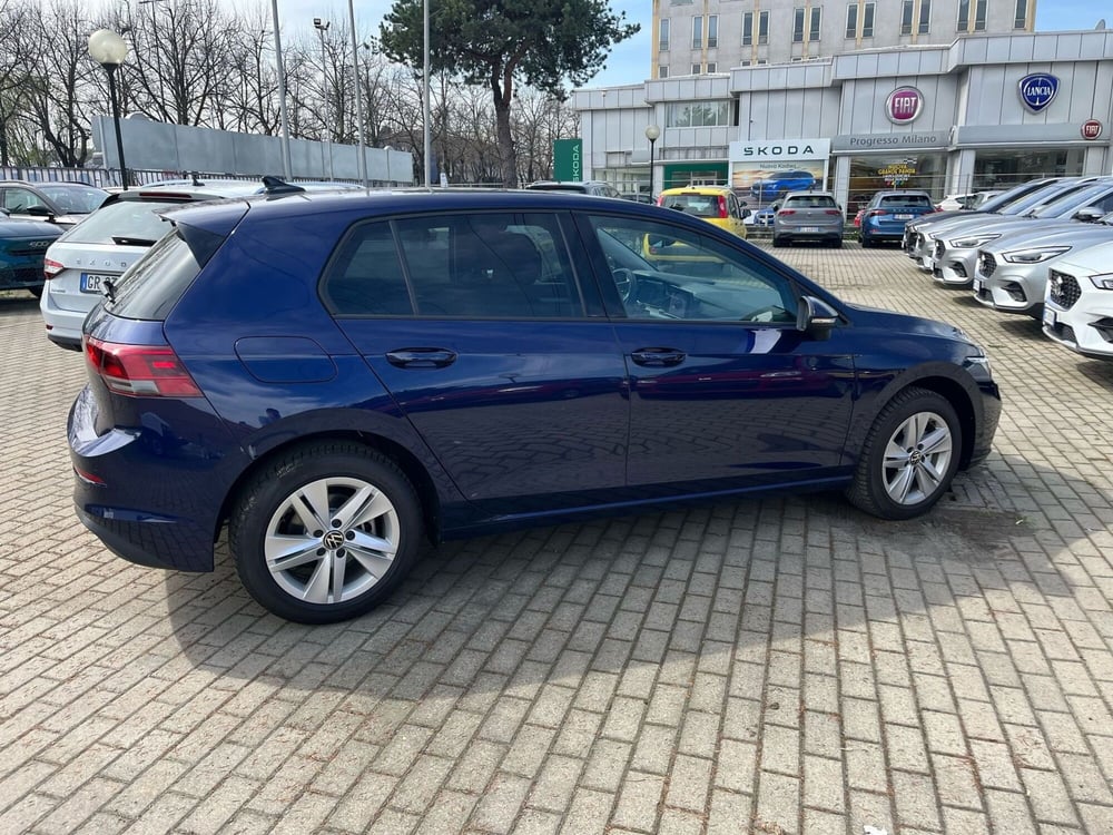 Volkswagen Golf nuova a Milano (5)