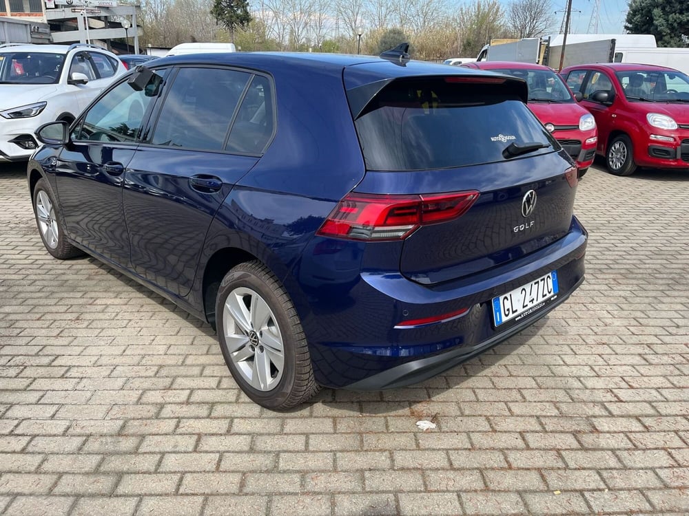 Volkswagen Golf nuova a Milano (6)