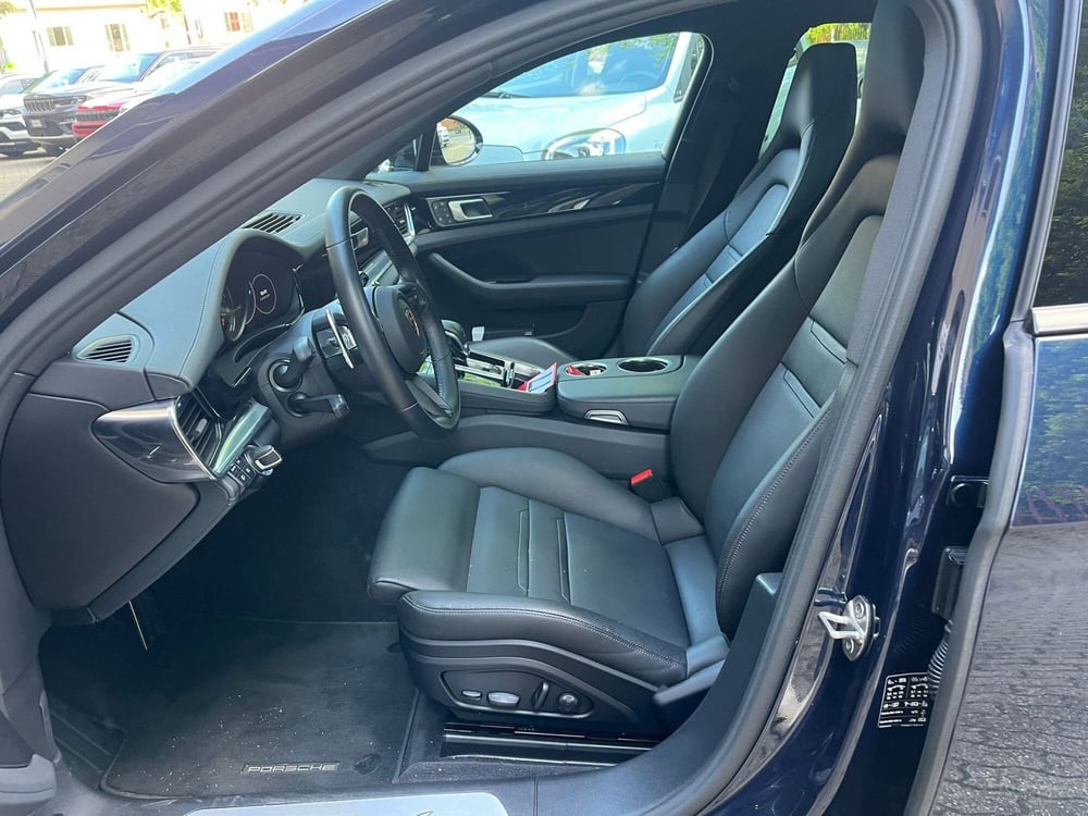 Porsche Panamera usata a Milano (13)
