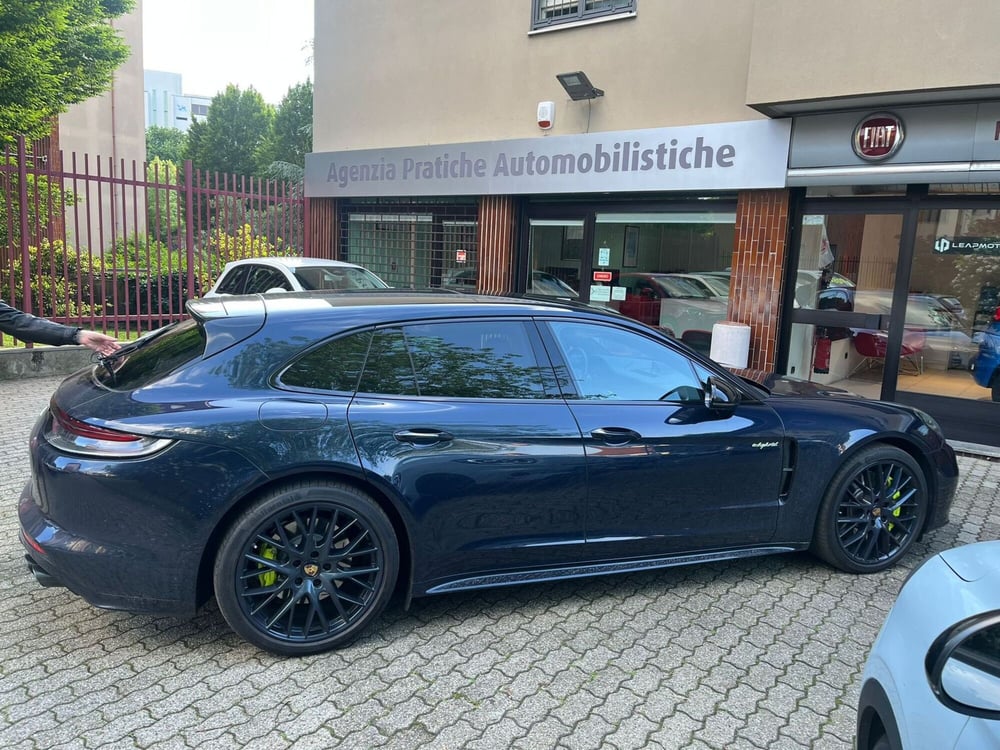 Porsche Panamera usata a Milano (5)