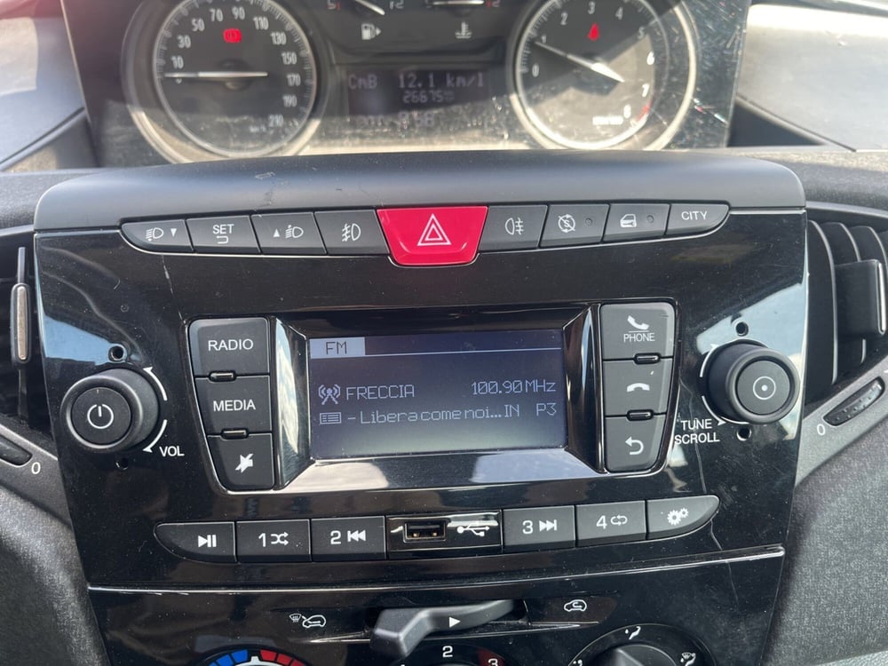 Lancia Ypsilon usata a Ragusa (12)