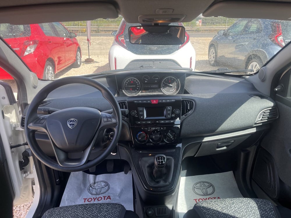 Lancia Ypsilon usata a Ragusa (9)