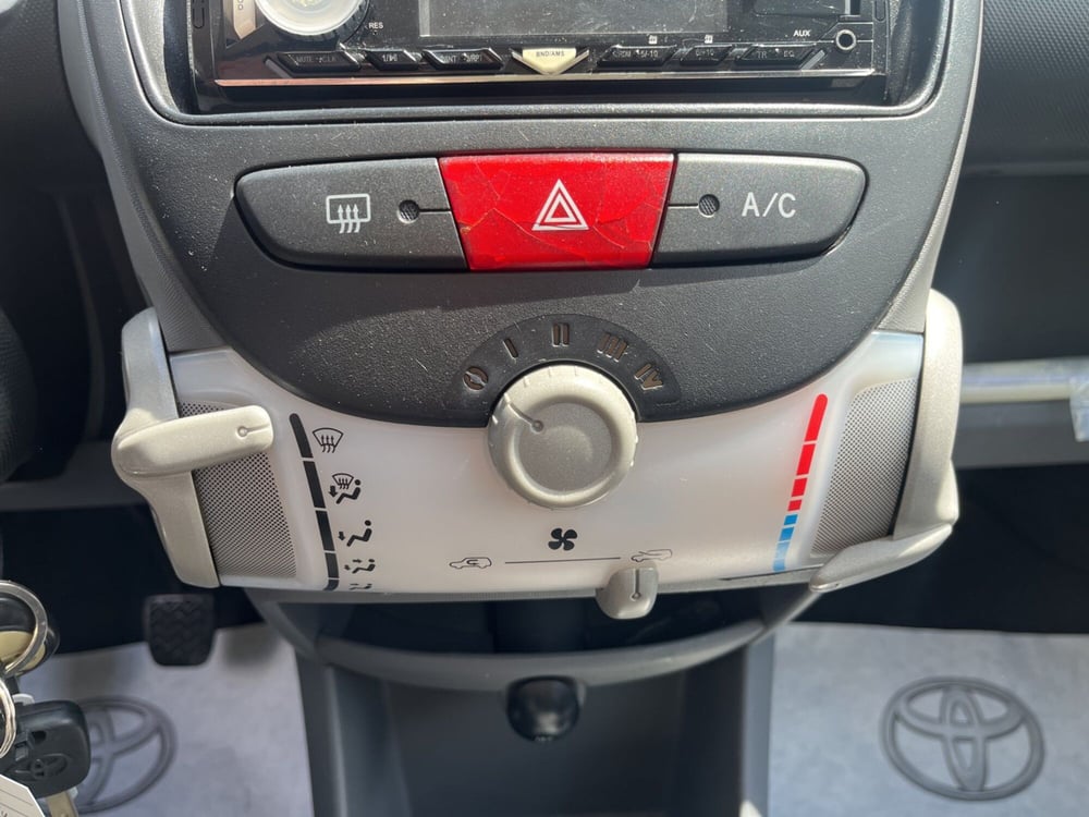 Toyota Aygo usata a Ragusa (13)