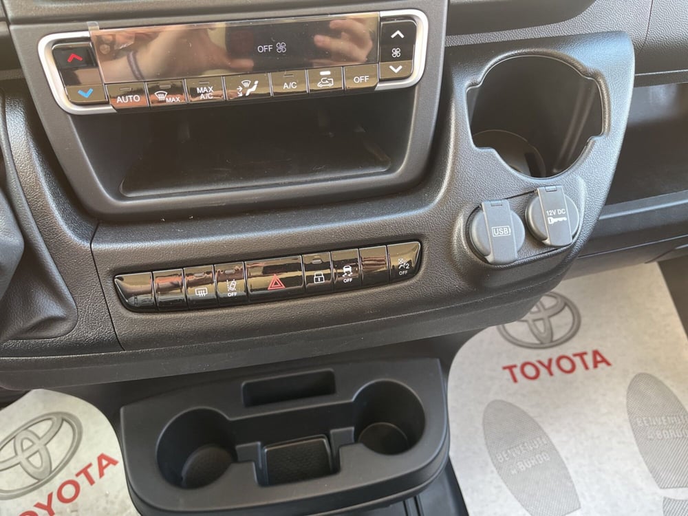 Toyota Proace Max Furgone nuova a Ragusa (16)