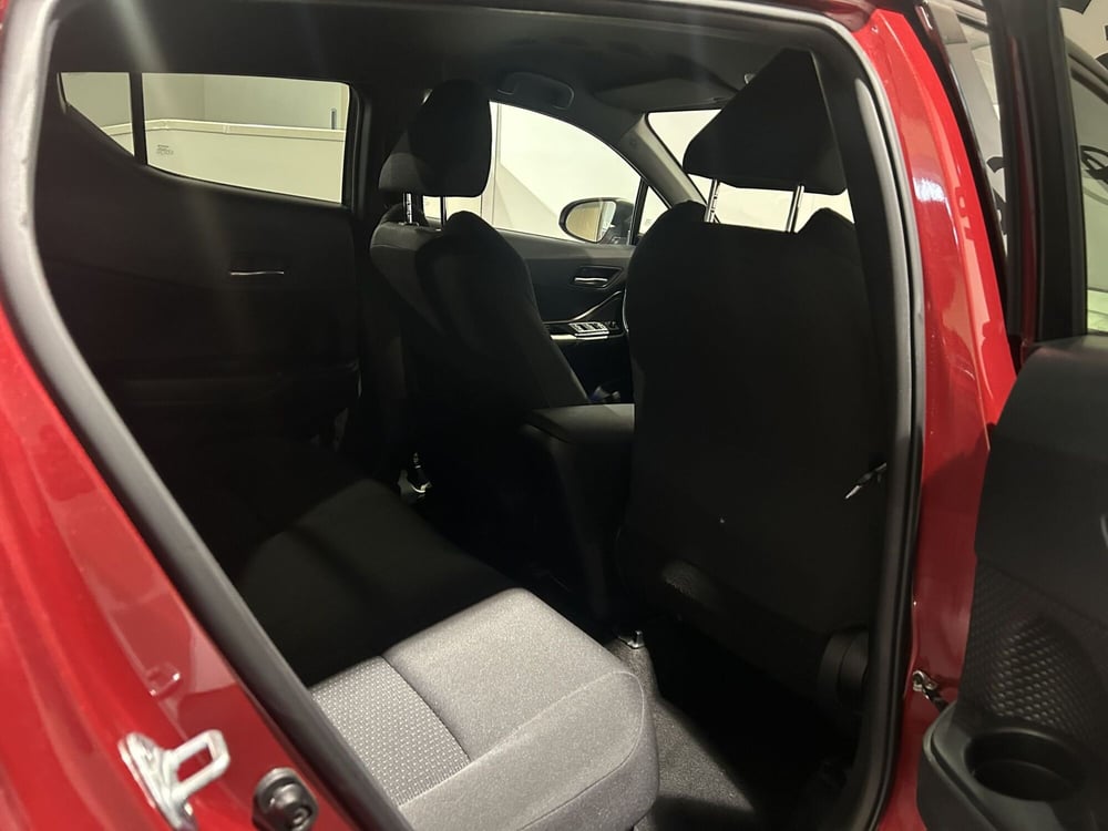 Toyota Toyota C-HR usata a Milano (8)