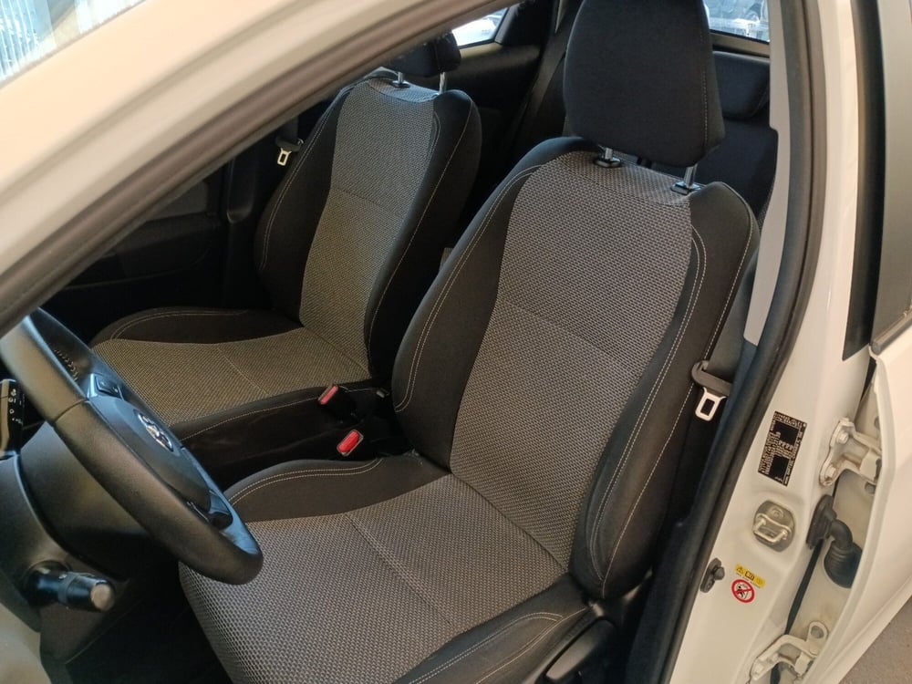 Toyota Yaris usata a Milano (10)
