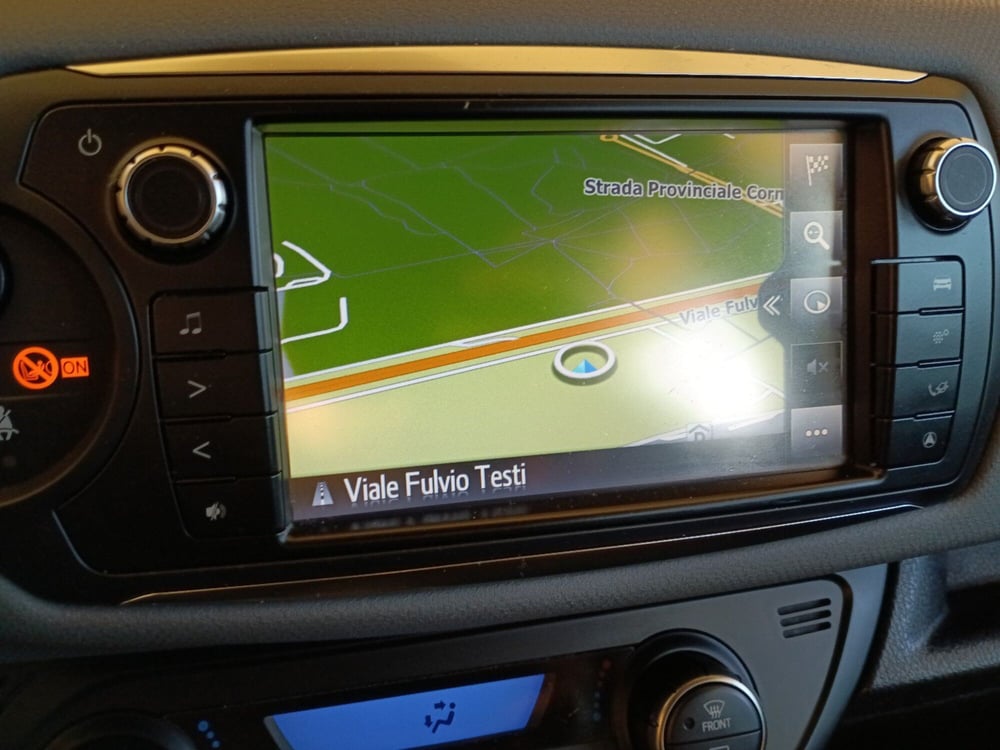 Toyota Yaris usata a Milano (17)